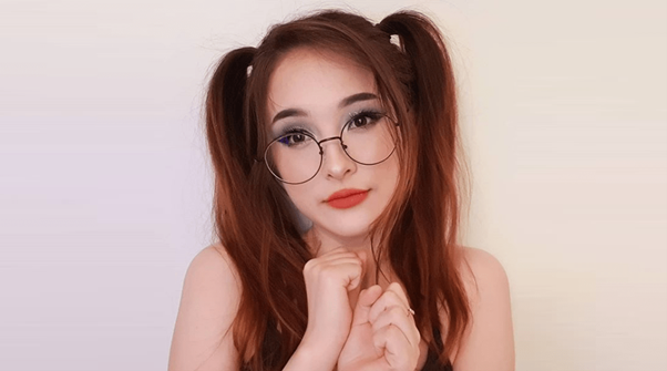 The internet star is rumoured to be dating fellow streamer TinaKitten.