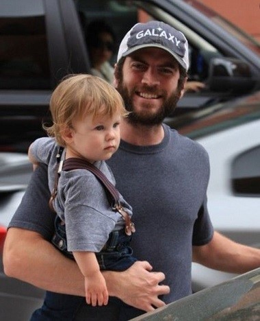 Wes Bentley Children: With son Charles.