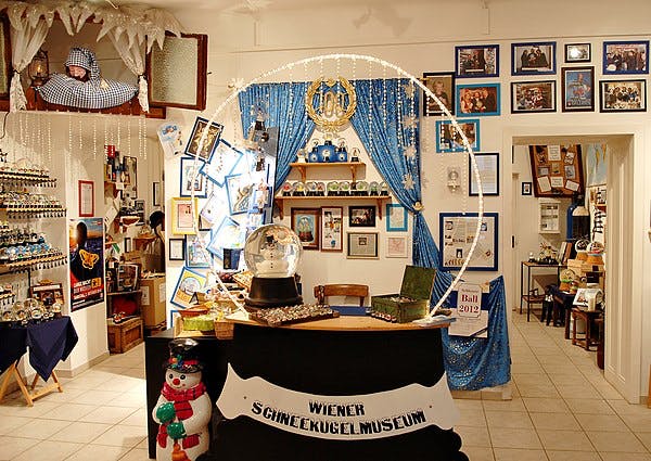 Snow Globe Museum