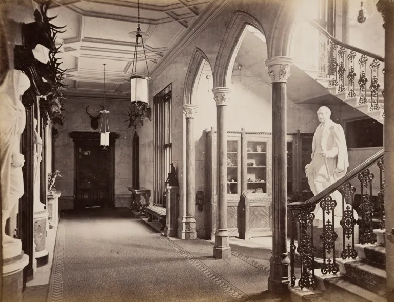 Balmoral Hallway